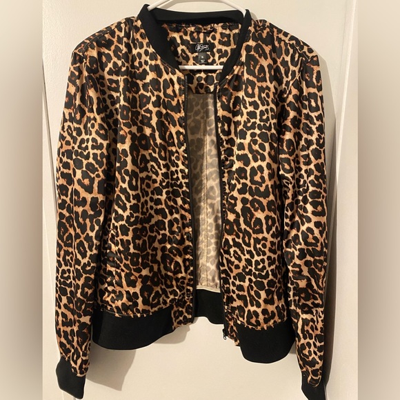 jacket - Picture 3 of 3